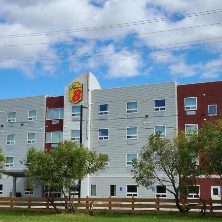 Hotel Super 8 By Wyndham Thompson Exteriér fotografie